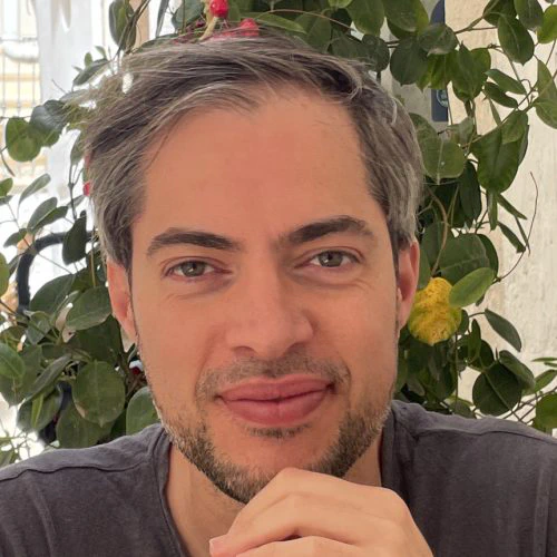 Nikos Karapanos